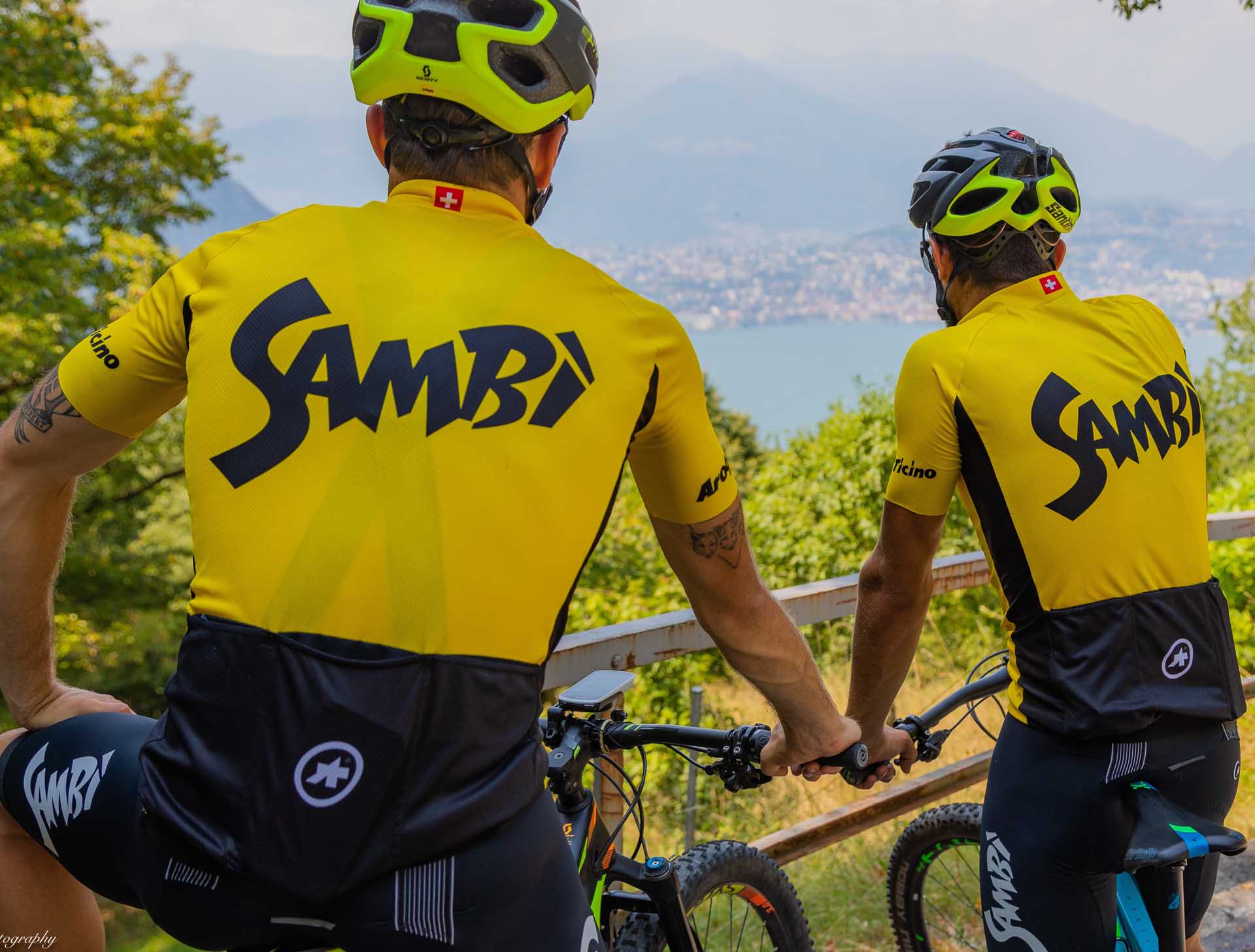 maglia ciclismo gialla con logo sambì